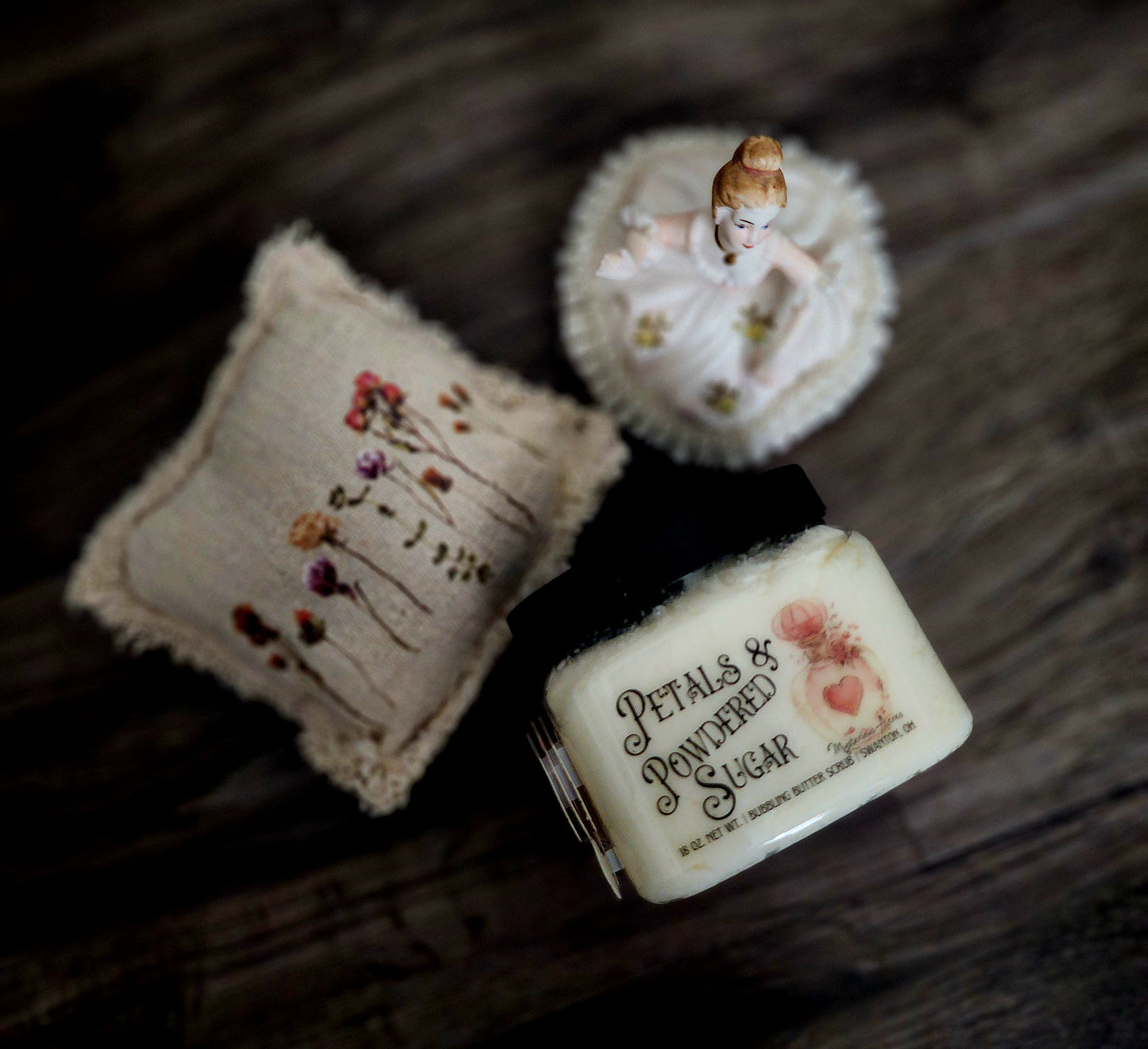 Petals and Powdered Sugar Bubbling Butter Scrub ❦